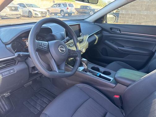 2025 Nissan Altima S FWD