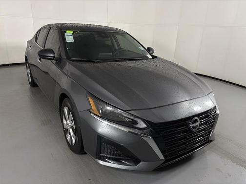 2025 Nissan Altima S FWD