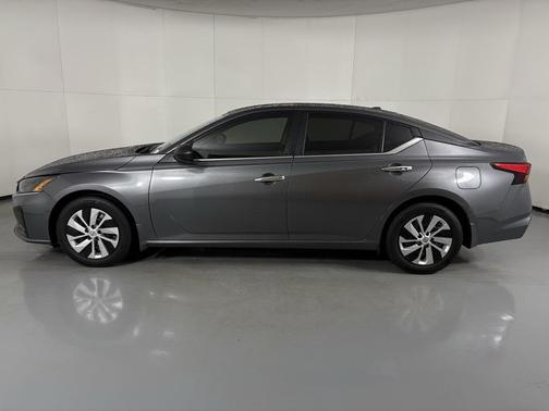 2025 Nissan Altima S FWD