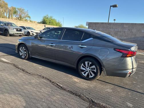 2025 Nissan Altima S FWD