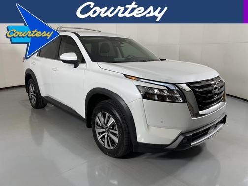 2025 Nissan Pathfinder SL FWD