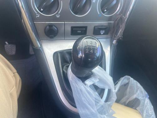 2006 Pontiac Vibe Base