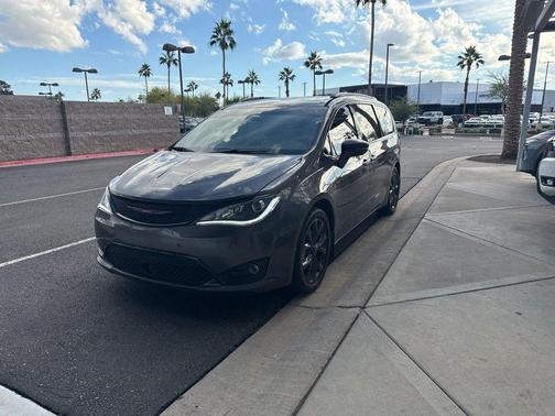 2020 Chrysler Pacifica Red S Edition
