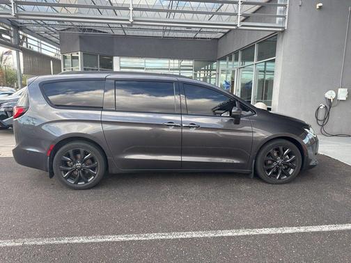2020 Chrysler Pacifica Red S Edition