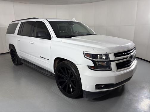 Summit White 2019 Chevrolet Suburban Premier