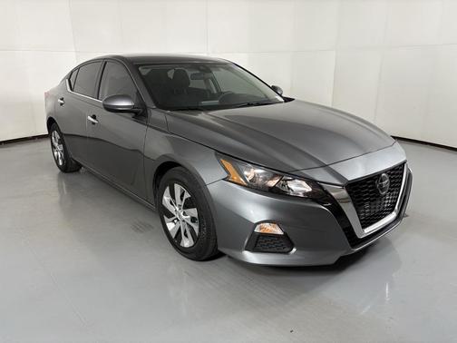 2022 Nissan Altima S FWD