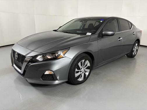 2022 Nissan Altima S FWD