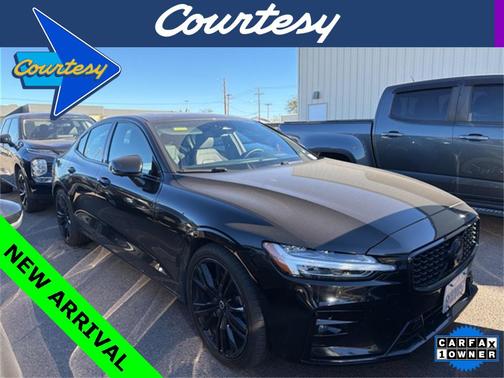 2024 Volvo S60 B5 Plus Black Edition