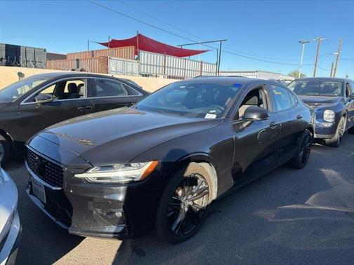 2024 Volvo S60 B5 Plus Black Edition