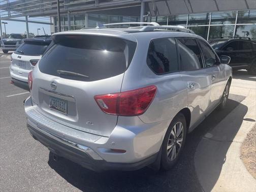 2019 Nissan Pathfinder SL
