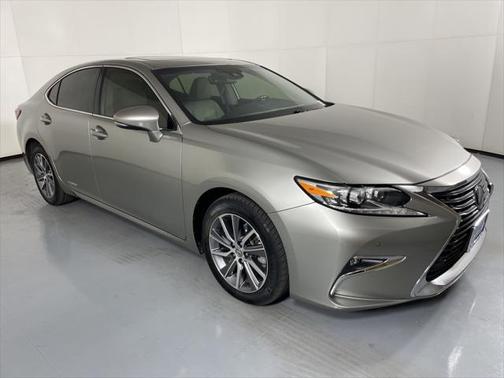 2018 Lexus ES 300h Base