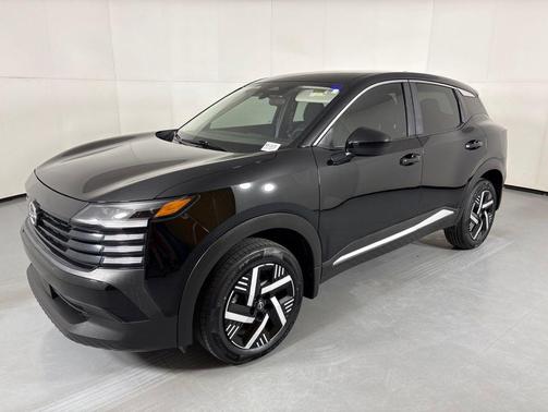 Super Black 2025 Nissan Kicks SV