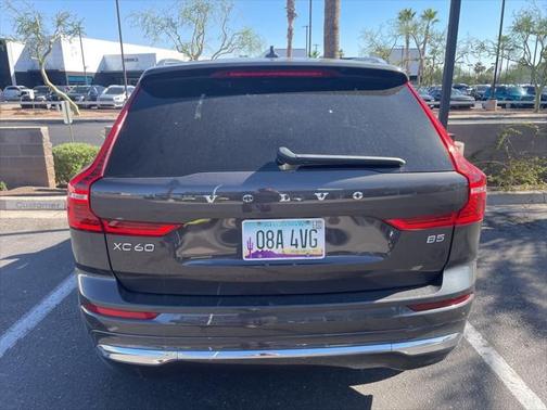 2022 Volvo XC60 B5 Inscription