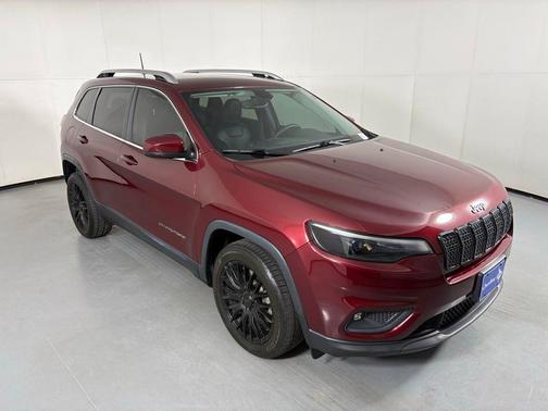 Velvet Red Pearlcoat 2019 Jeep Cherokee Latitude Plus