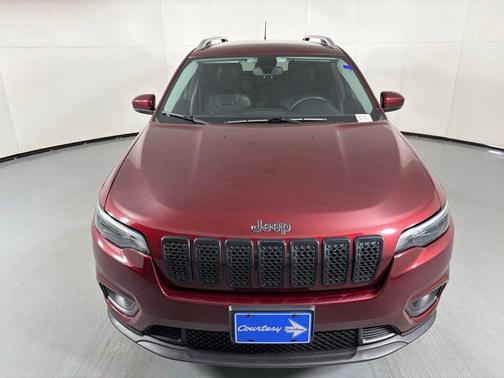 Velvet Red Pearlcoat 2019 Jeep Cherokee Latitude Plus