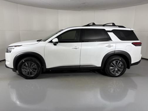 2025 Nissan Pathfinder SV FWD
