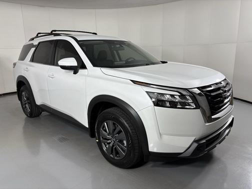 2025 Nissan Pathfinder SV FWD