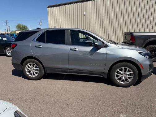 Sterling Gray Metallic 2024 Chevrolet Equinox 1LT