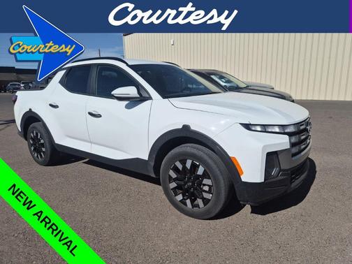 Atlas White 2025 Hyundai SANTA CRUZ SEL