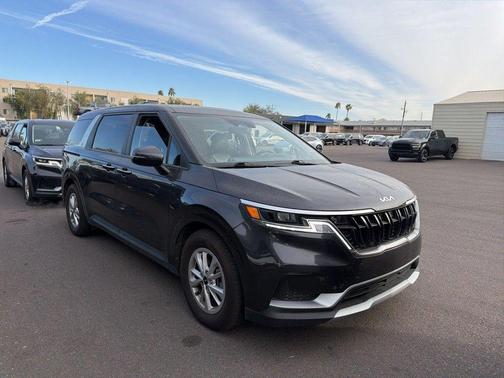 2024 Kia Carnival LX