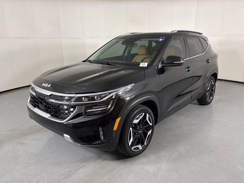 Fusion Black 2024 Kia Seltos SX Turbo