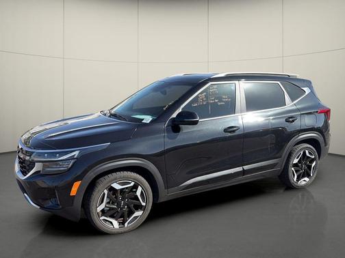Fusion Black 2024 Kia Seltos SX Turbo