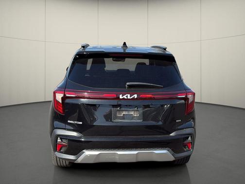 Fusion Black 2024 Kia Seltos SX Turbo