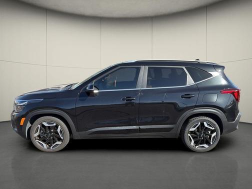 Fusion Black 2024 Kia Seltos SX Turbo