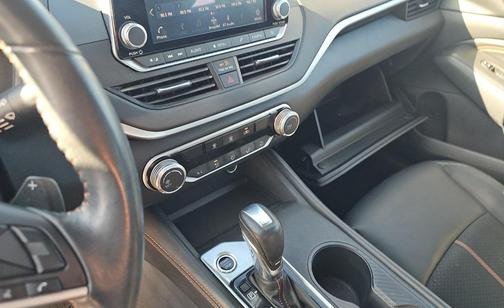 2022 Nissan Altima SR FWD