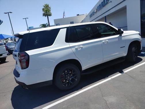 2023 Chevrolet Tahoe 4WD RST
