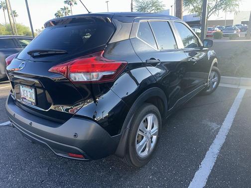 2020 Nissan Kicks S