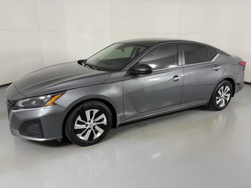 2025 Nissan Altima S FWD