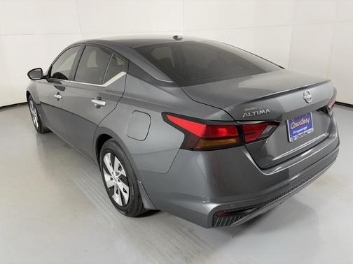 2025 Nissan Altima S FWD