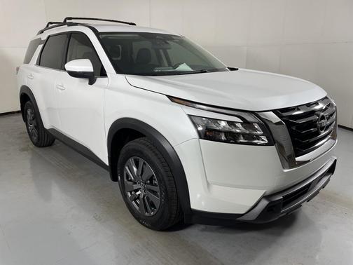 2025 Nissan Pathfinder SV FWD