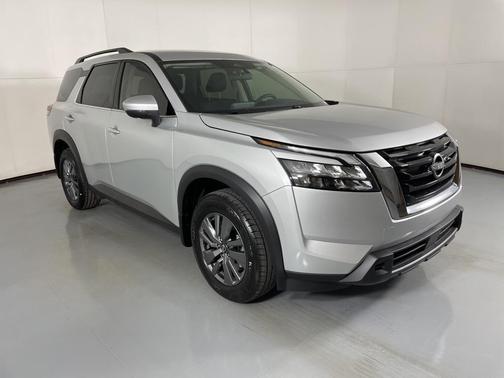 2025 Nissan Pathfinder SV FWD