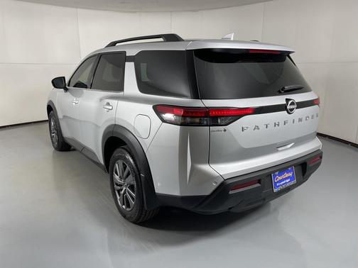 2025 Nissan Pathfinder SV FWD