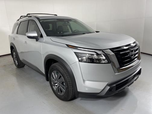 2025 Nissan Pathfinder SV FWD