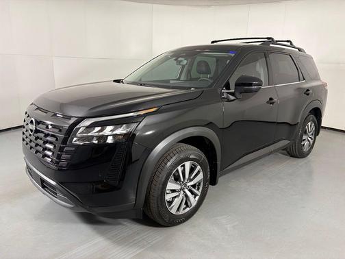 Super Black 2026 Nissan Pathfinder SL