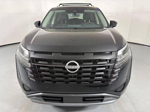 Super Black 2026 Nissan Pathfinder SL