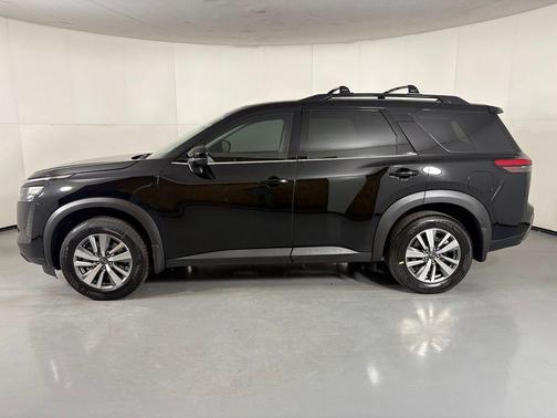 Super Black 2026 Nissan Pathfinder SL