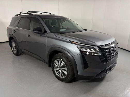 Gun Metallic 2026 Nissan Pathfinder SL