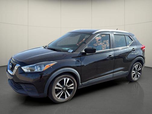 Super Black 2020 Nissan Kicks SV