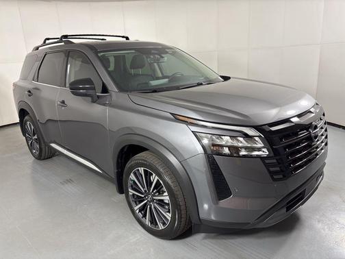Gun Metallic 2026 Nissan Pathfinder Platinum