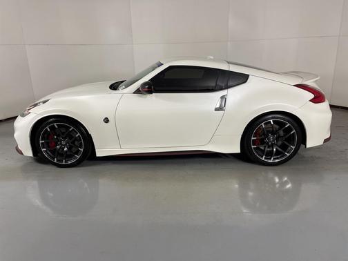 2015 Nissan 370Z NISMO Tech