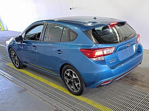 2019 Subaru Impreza 2.0i