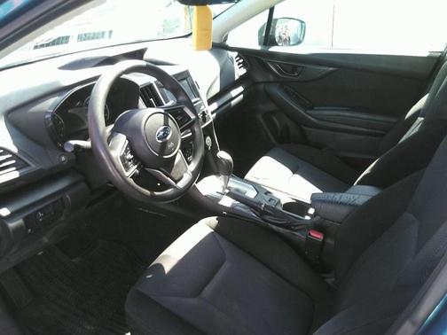 2019 Subaru Impreza 2.0i