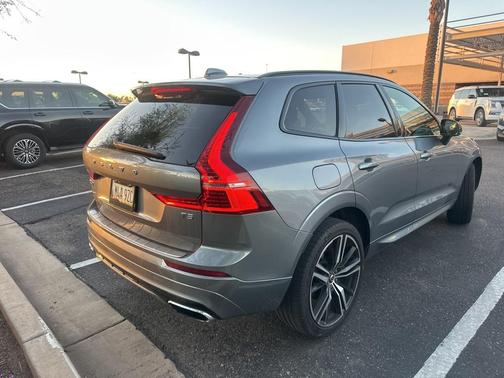 2021 Volvo XC60 T5 R-Design