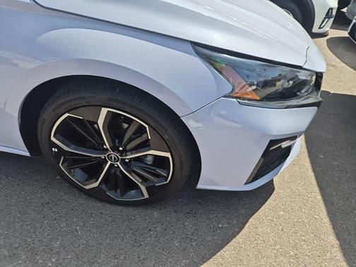 Gray Sky Pearl 2024 Nissan Altima SR FWD