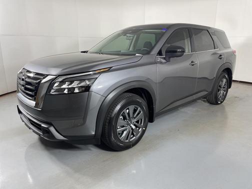 2025 Nissan Pathfinder S FWD