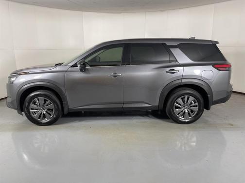 2025 Nissan Pathfinder S FWD